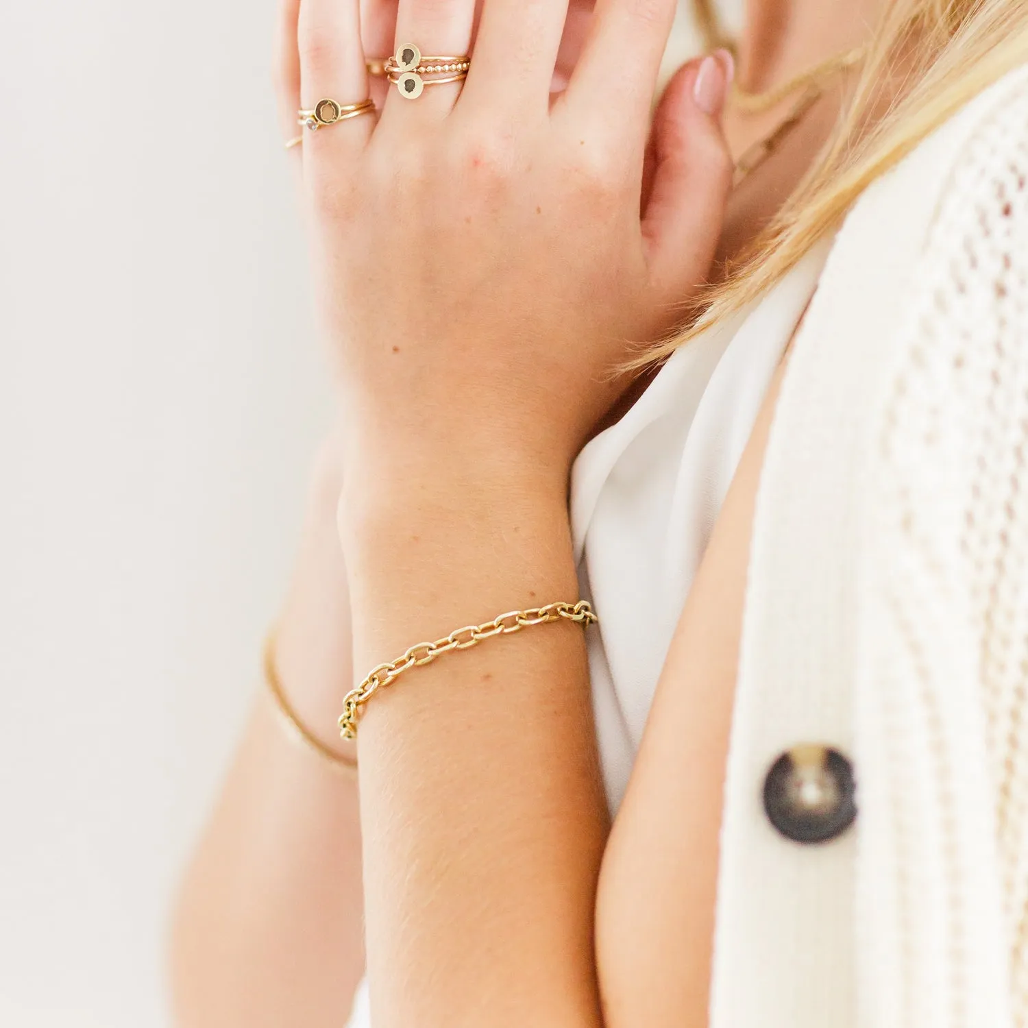 Elongated Chain Bracelet