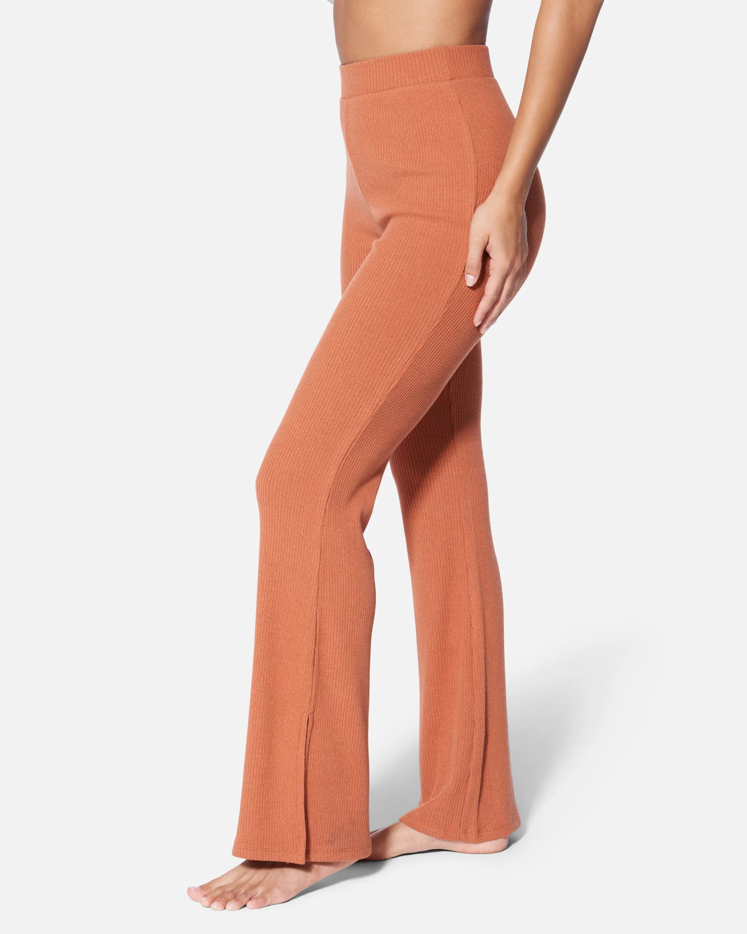 ESSENTIAL FLEECE RIBBED FLARE PANT