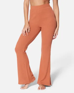 ESSENTIAL FLEECE RIBBED FLARE PANT