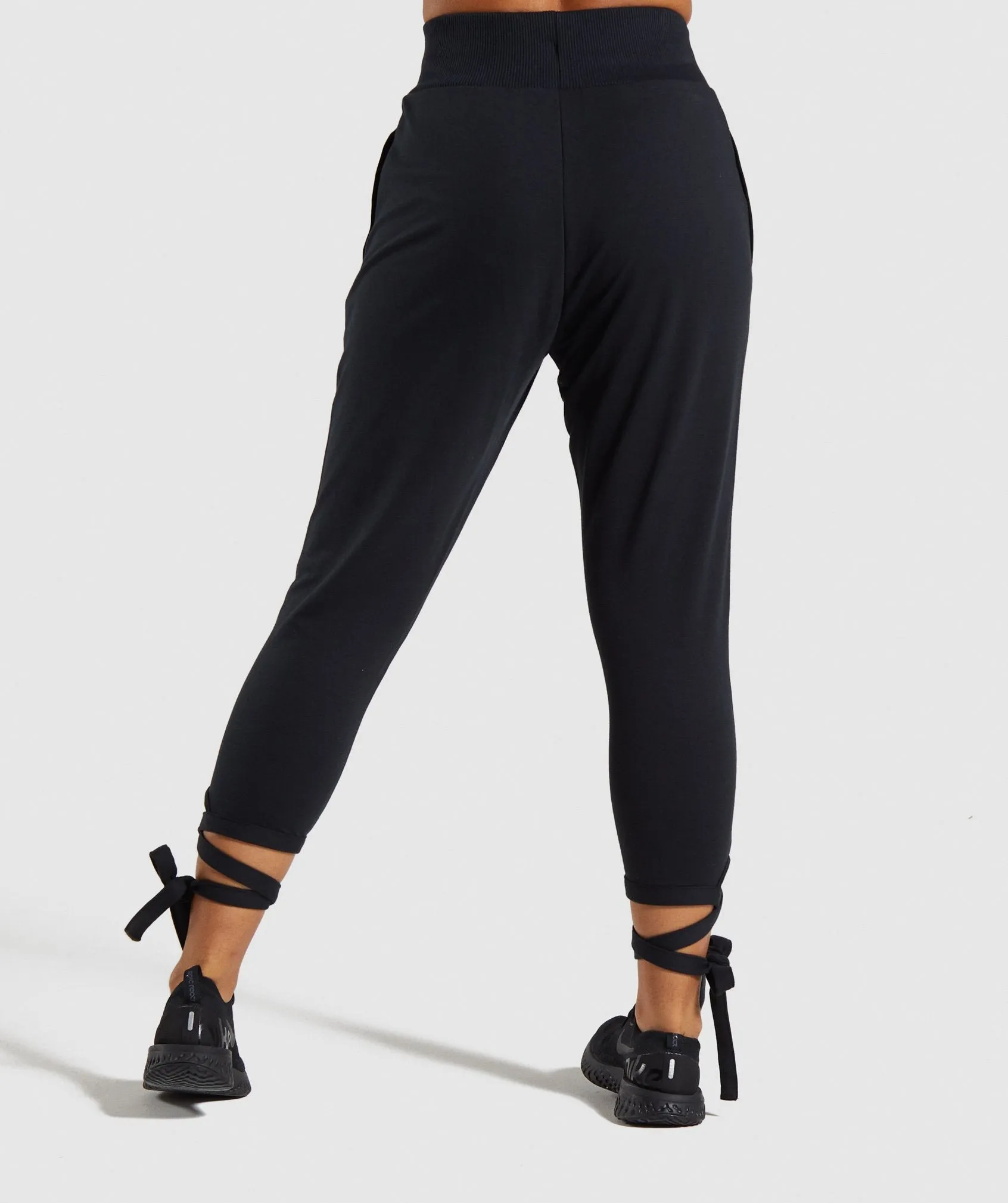 Gymshark Ark High Waisted Joggers - Black