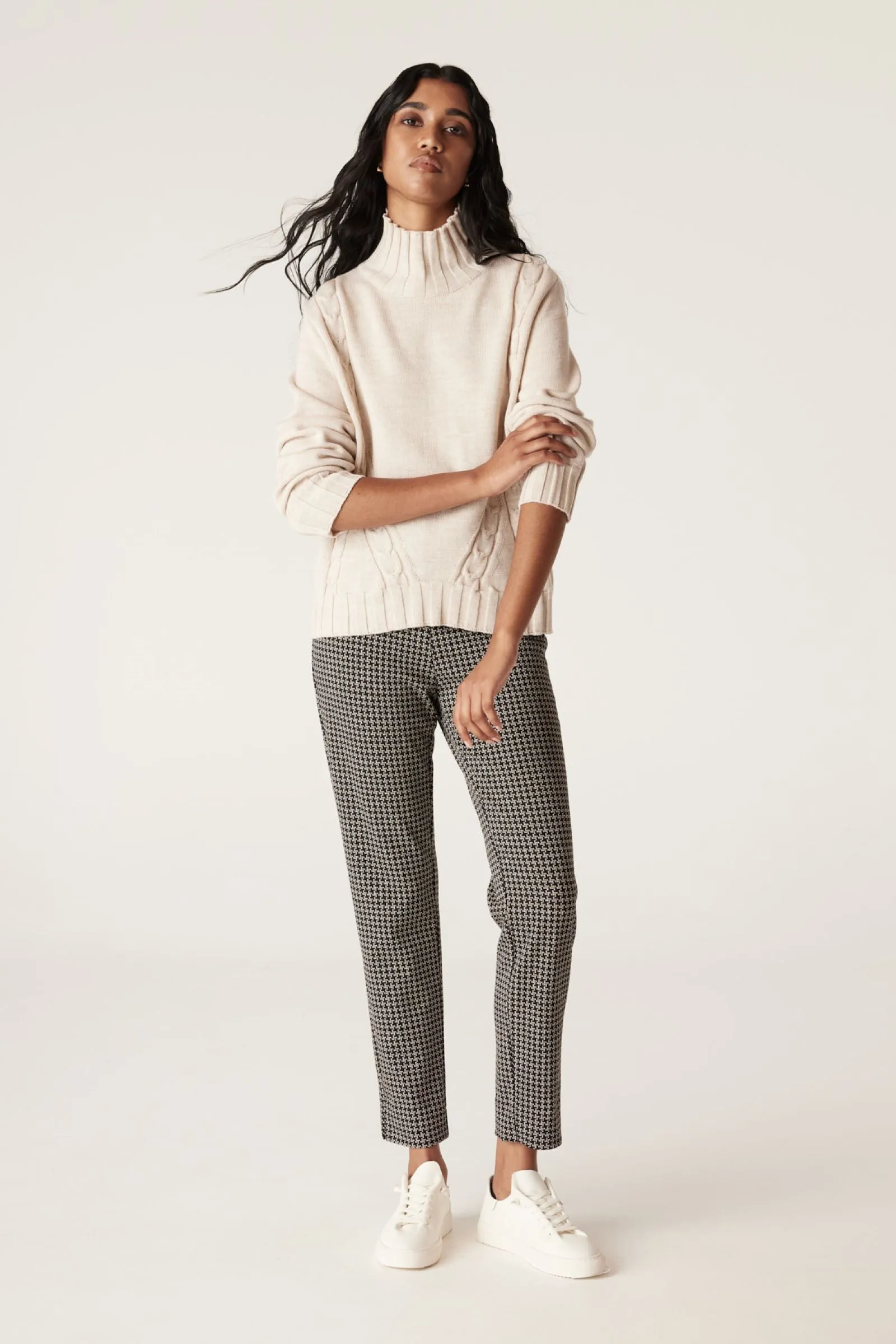 Liv Houndstooth Pants