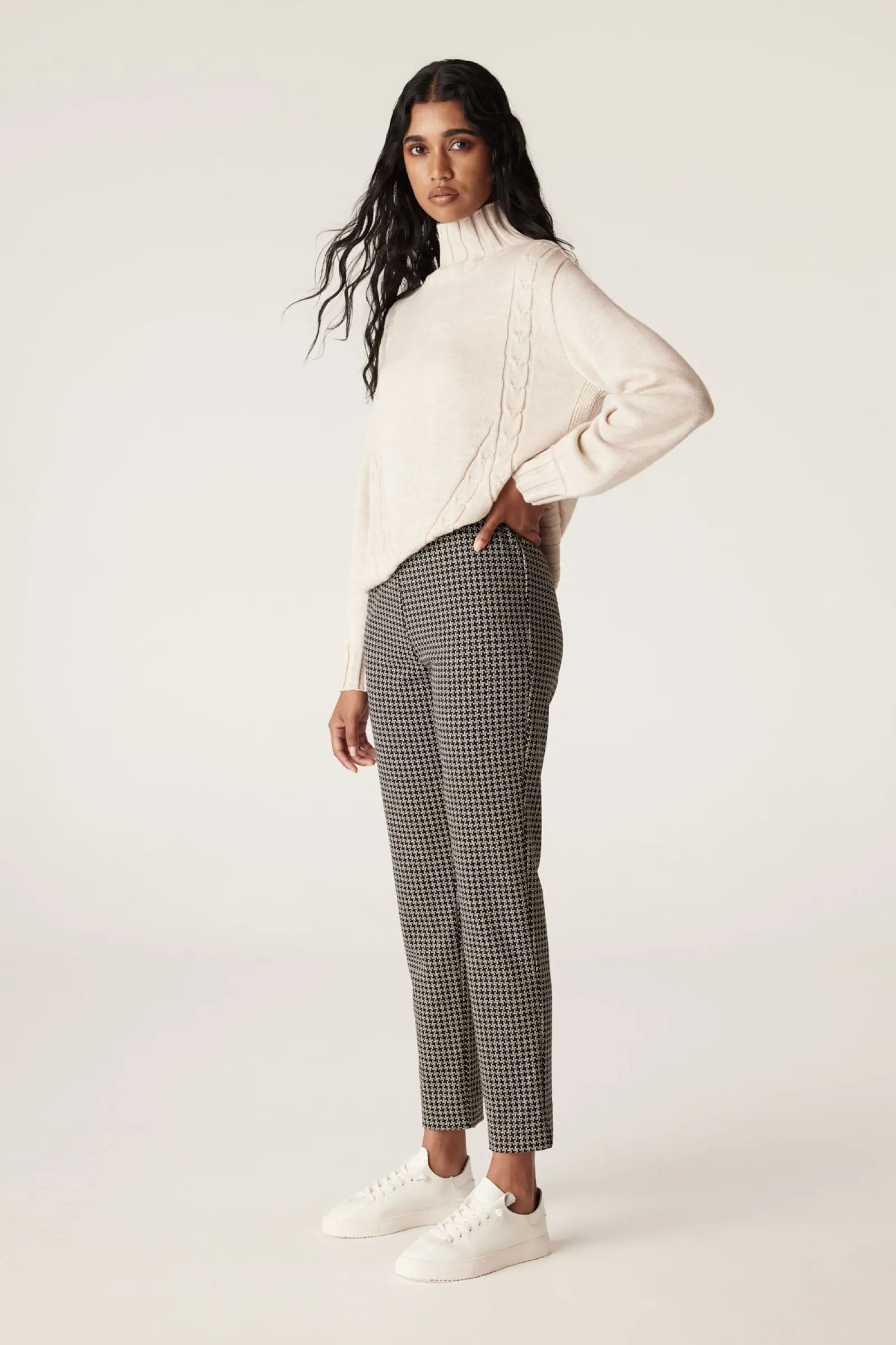 Liv Houndstooth Pants