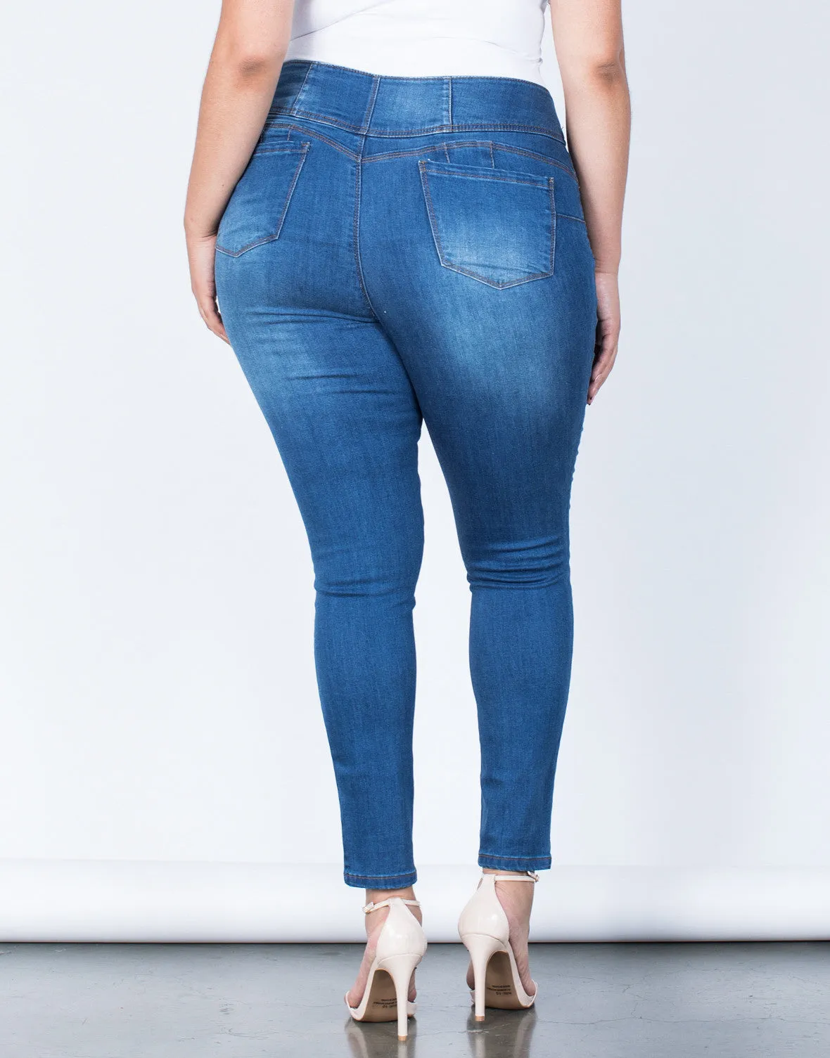 Plus Size Buttoned High Up Jeans