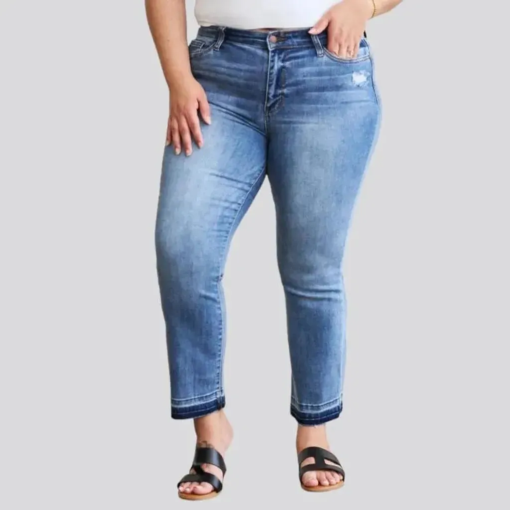 Raw-hem street jeans
 for ladies