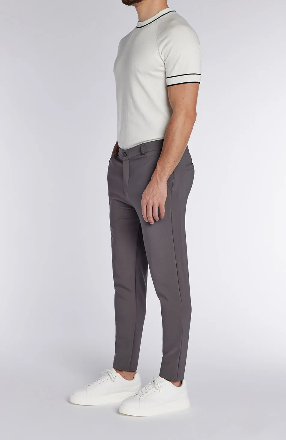 Signature Hybrid Pants in Grey