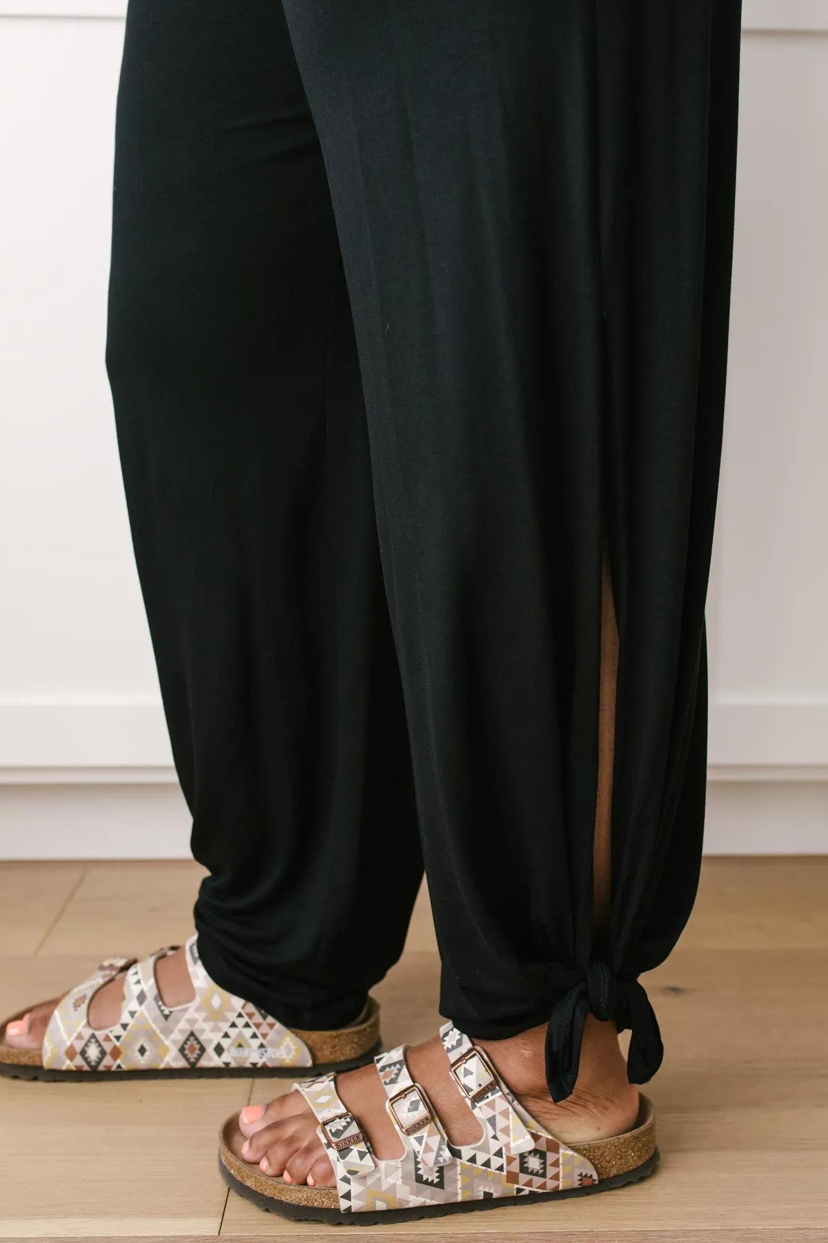 Vacation Lounge Pants in Black